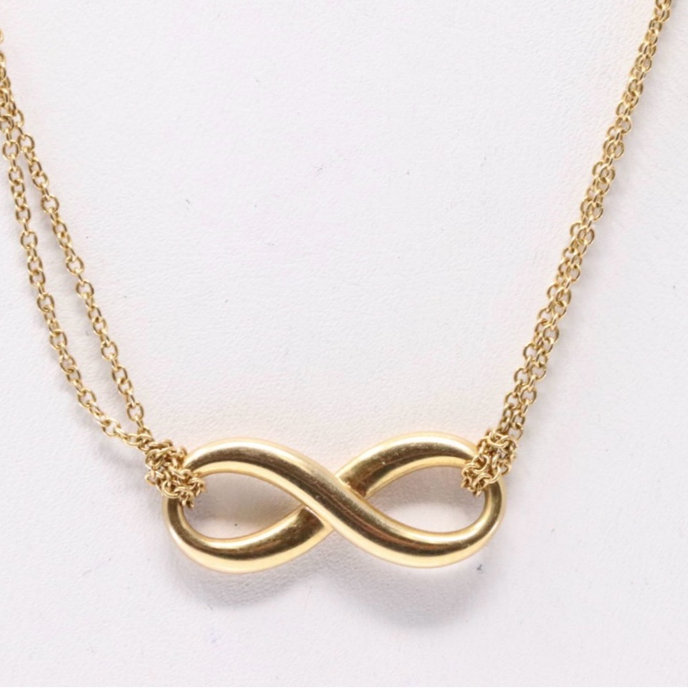 Authentic TIFFANY 18k INFINITY necklace